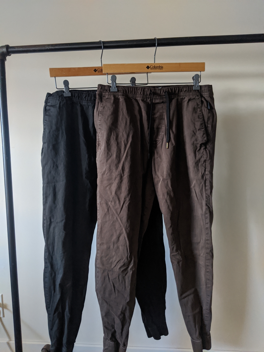Hollister Men's Black & Brown Drawstring Jogger Pants